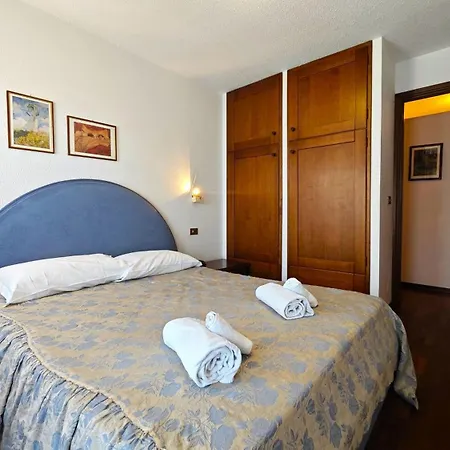 Hostdomus - Violet * Сестриере